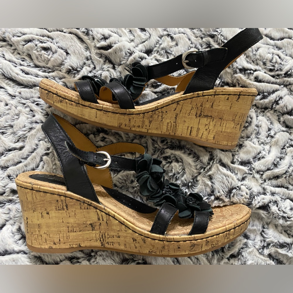BOC Born Black Leather Flowered Cork Wedge Sandals Size 10
